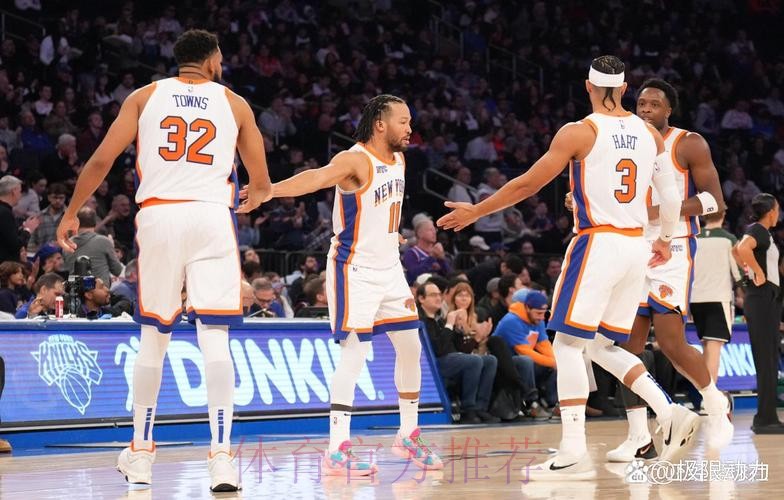 队记:尼克斯围绕唐斯与多队接触,包括灰熊、魔术和黄蜂 队记:尼克斯围绕唐斯与多队接触,包括灰熊、魔术和黄蜂